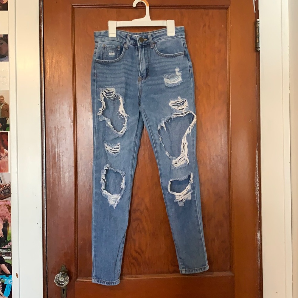 forever 21 ripped mom jeans